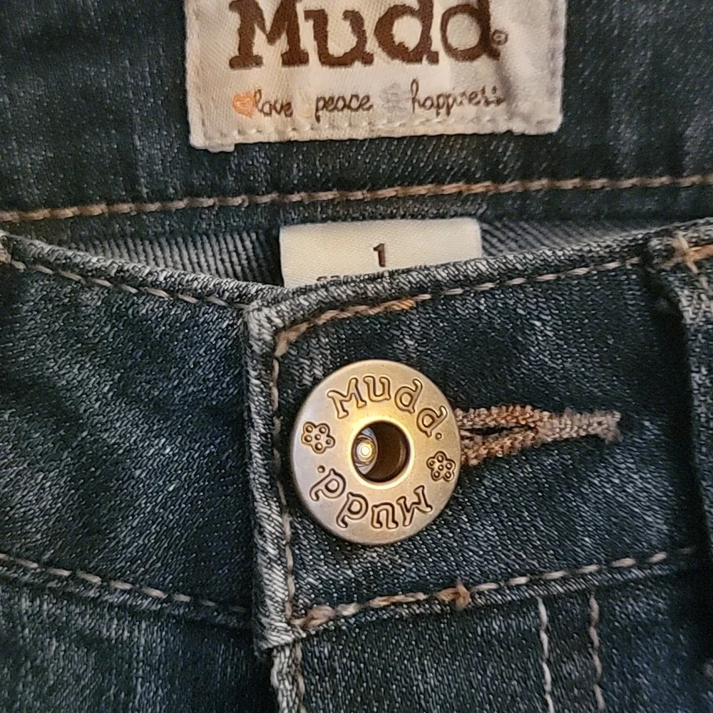 Junior's Mudd Jeans, size 1 skinny jeans. - Picture 6 of 7